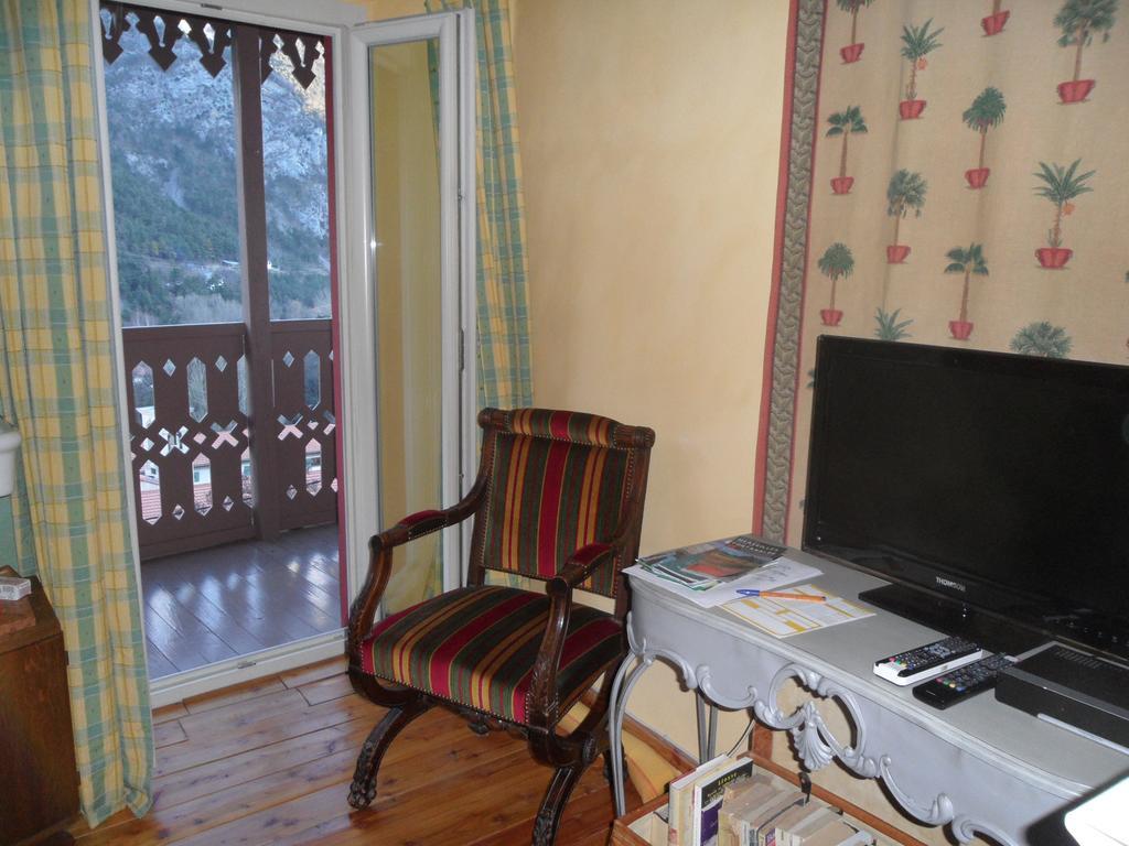 Chambres D'Hotes Casa Sylvana Saint-Dalmas-de-Tende Phòng bức ảnh